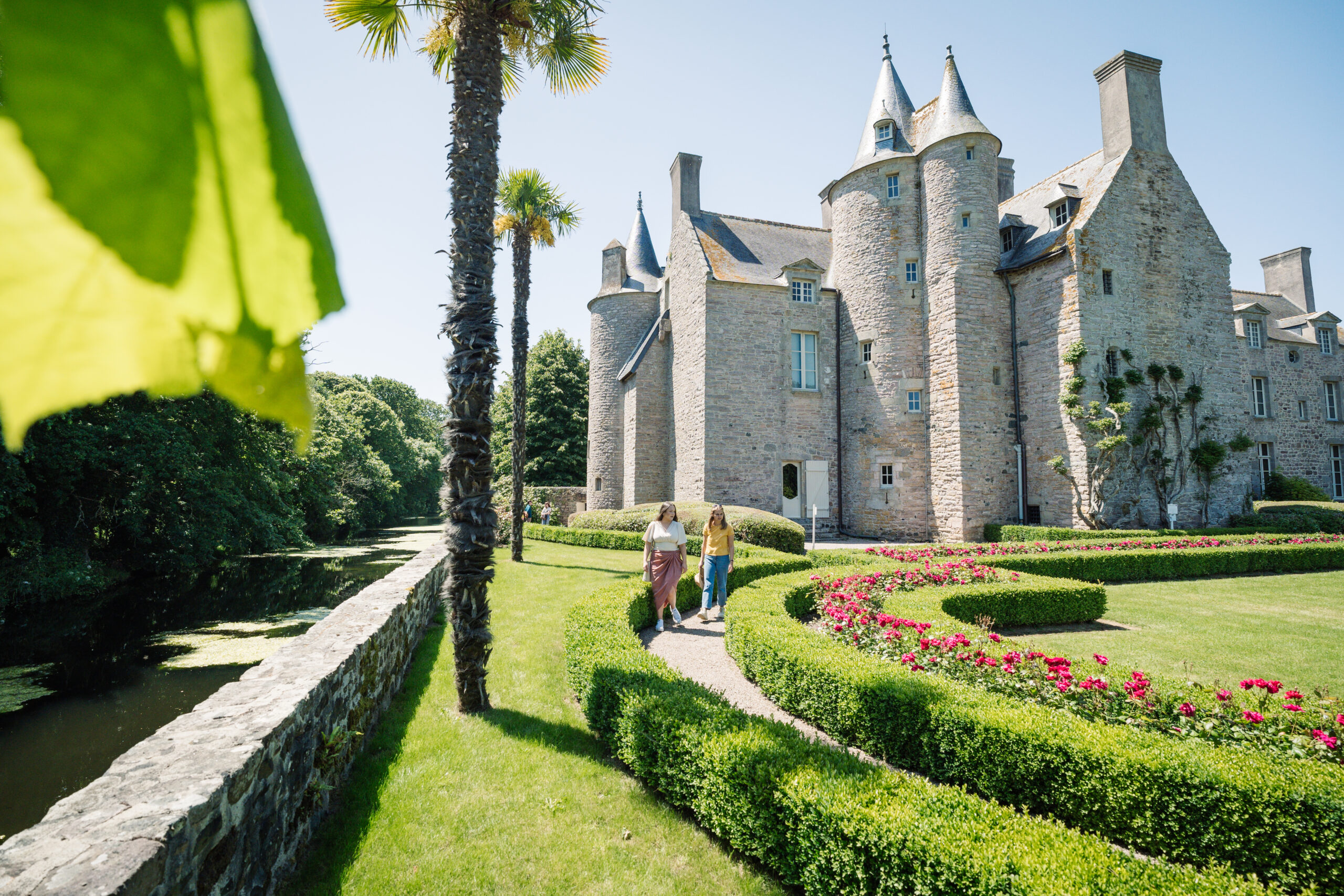 Jeremy Jehanin visite autonomie famille activité mer Bretagne côtes d'armor erquy château